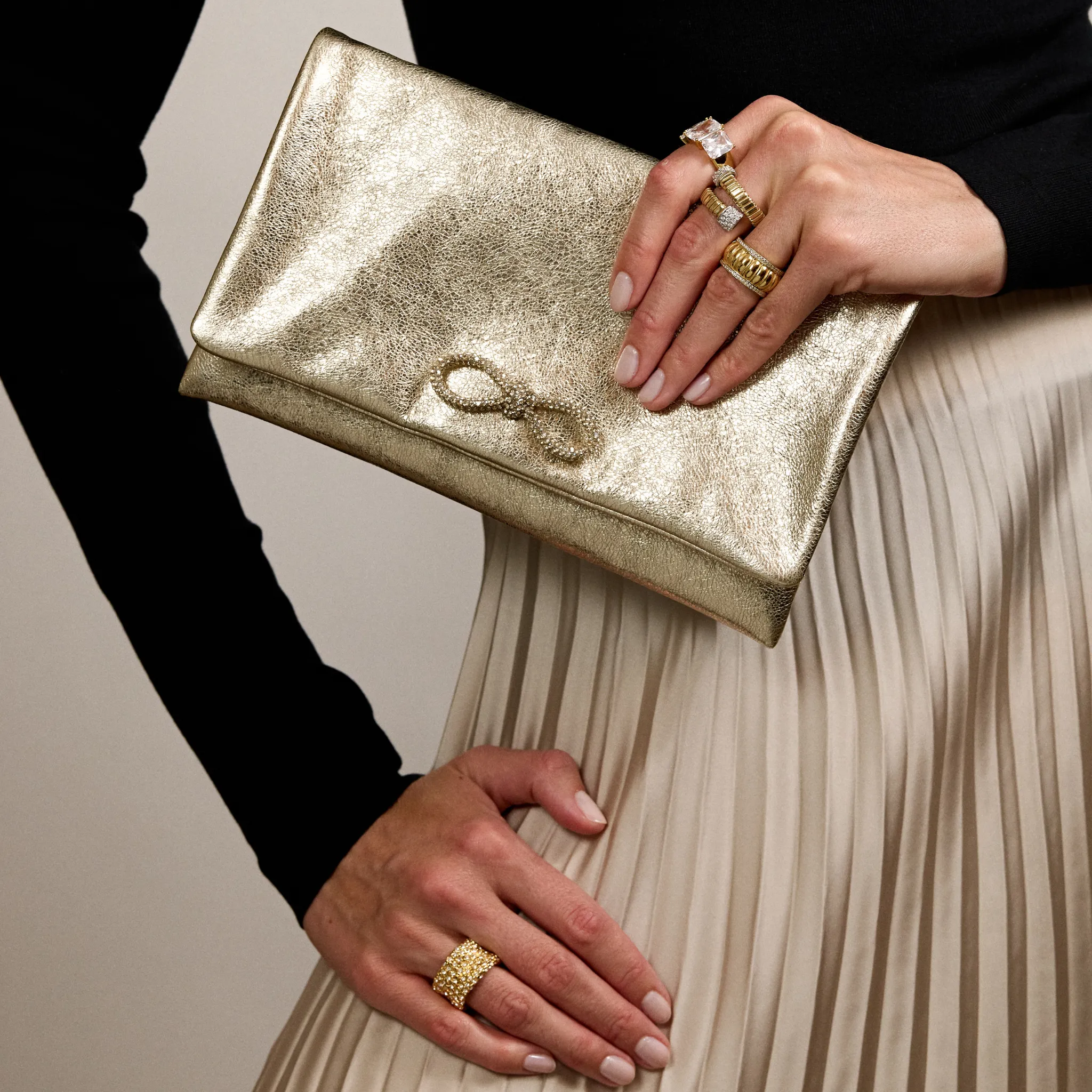 Carlyle Clutch in Gold